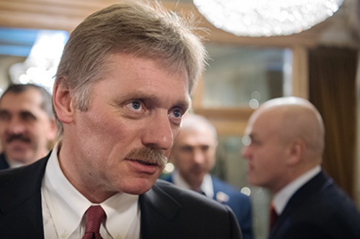 Песков пообещал Учителю жесткую реакцию на угрозы экстремистов