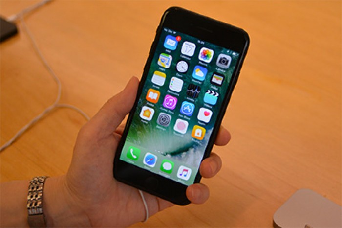 Подтверждены первые слухи об iPhone 8