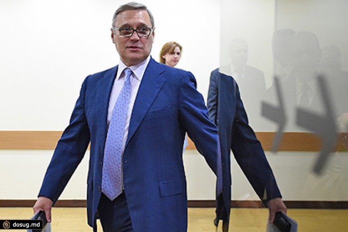 Полиция отказалась возбуждать уголовное дело из-за брошенного в Касьянова торта