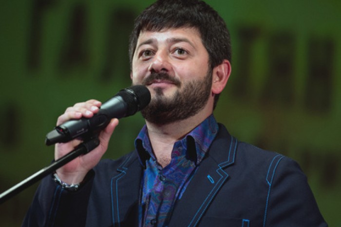Пользователи сети испугались за здоровье Галустяна после пародии на Кадырова