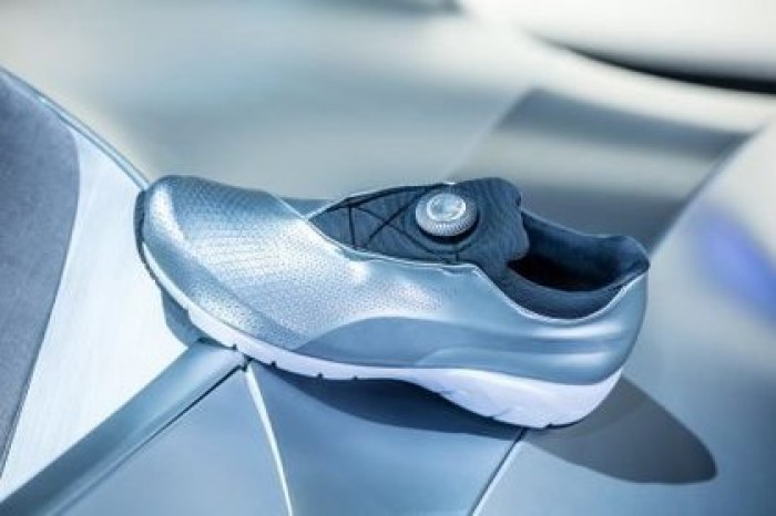 Puma выпустила кроссовки в честь знакового концепт-кара BMW