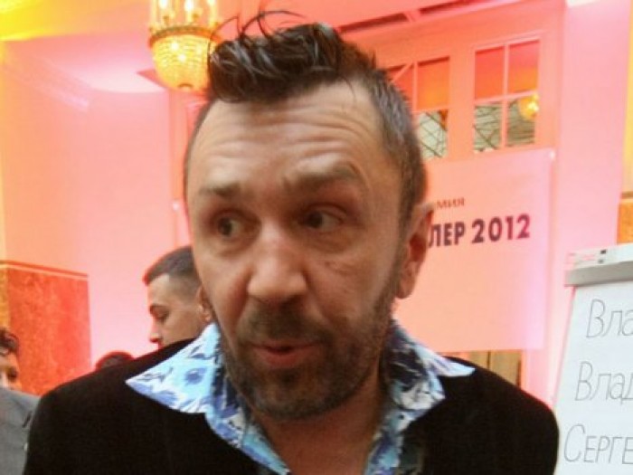"Как же вовремя прогнали бабу": Шнуров о новом клипе исполнительницы песни о "лабутенах"