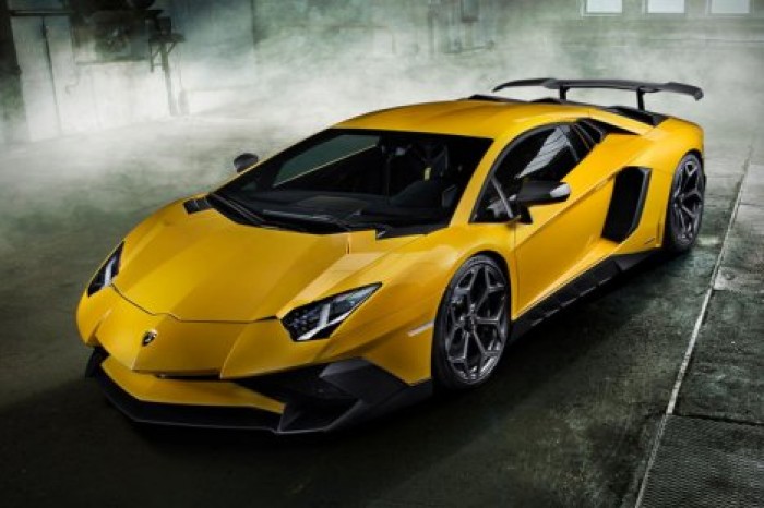 "Богатые русские дети" погоняли по Москве на Lamborghini с номером 666