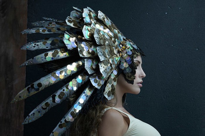 Российский модельер сделал коллекцию кокошников haute couture