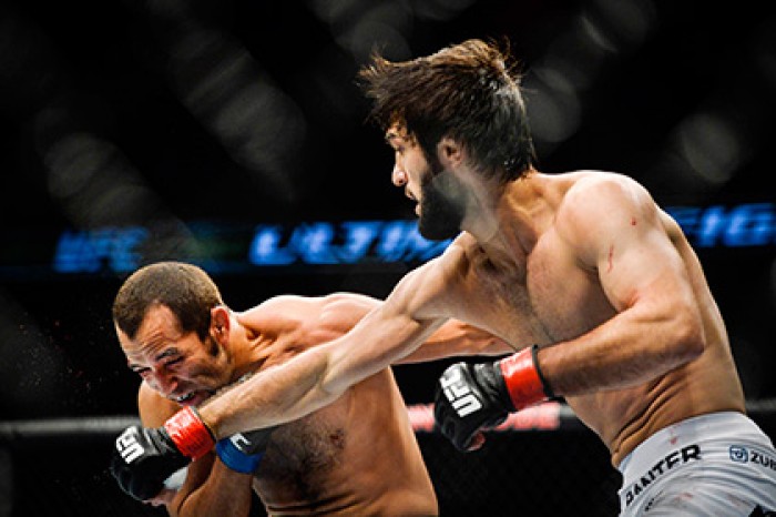Российского бойца UFC отстранили от турниров из-за допинга