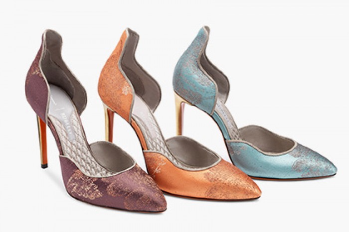 Santoni обтянул туфли шелком к Рождеству