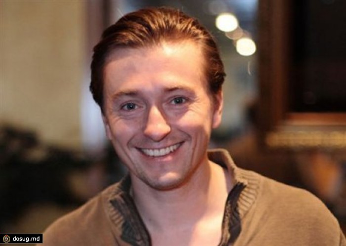 Сергей Безруков ушел от жены к режиссеру Анне Матисон