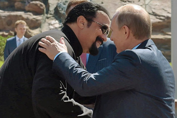 Сигал зайдет к Путину за паспортом