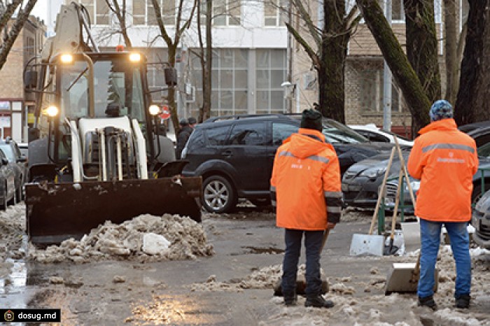 Сильные снегопады в Москве закончились