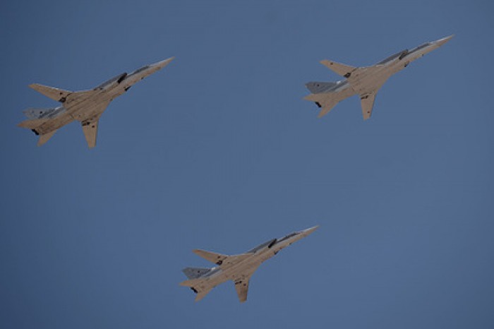 СМИ сообщили о приближении российских Ту-22М к пассажирскому самолету