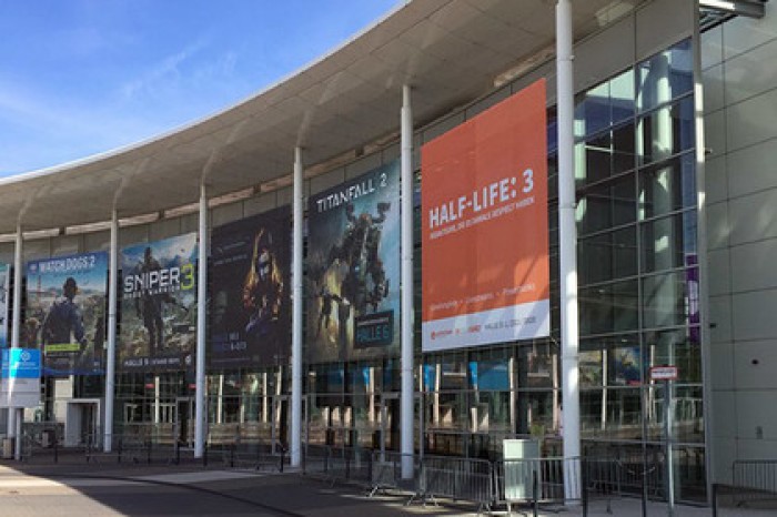 Сотни геймеров затроллили плакатом несуществующей игры Half-Life 3
