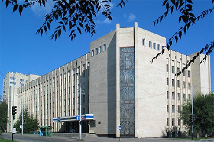 Студенты и выпускники КемГУ вступились за уволенного после скандала декана