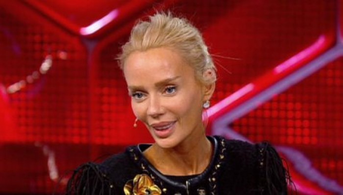 Светской львице пришлось оправдываться за слова о "каком-то теракте", лишившем ее фейерверка