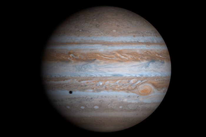 Телескоп Hubble сделал снимки полярных сияний Юпитера