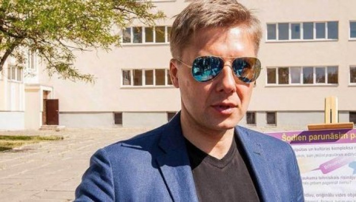 Центр госязыка Латвии оштрафовал мэра Риги Ушакова за русский язык