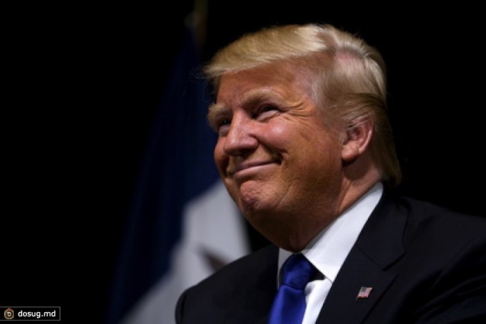В американском кафе приготовили Трамп-бургер