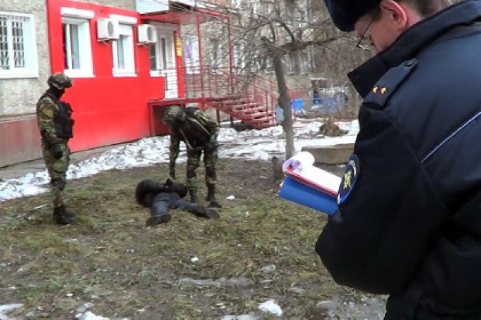 В Иркутске на месте преступления задержали троих грабителей банка