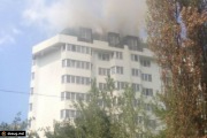 В Кишиневе снова сгорела мансарда жилого дома
