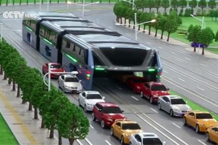 В Китае представили избегающий пробки автобус-тоннель