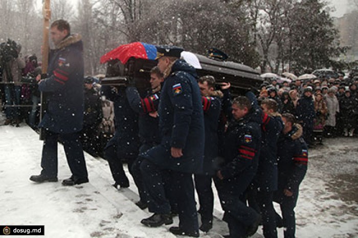 В Липецке похоронили пилота Су-24 Олега Пешкова