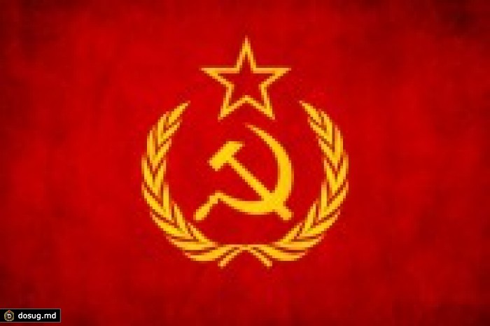 В Литву не впустили россиянина, наклеевшего на автомобиль герб СССР