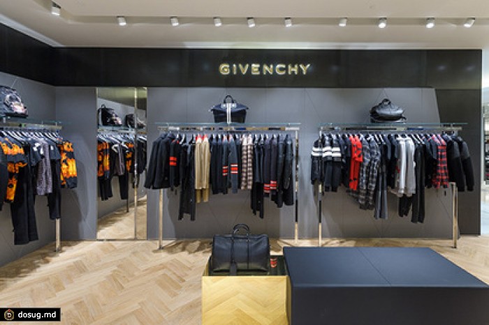 В ЦУМе открылся мужской корнер Givenchy