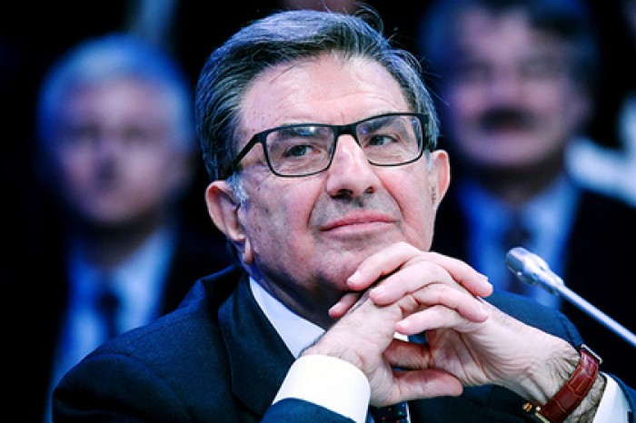 В банке Intesa назвали образцовой сделку по приватизации «Роснефти»