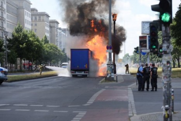 В Берлине взорвался грузовик