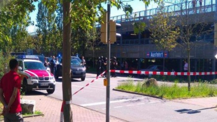 В Германии неизвестный захватил заложников в кинотеатре