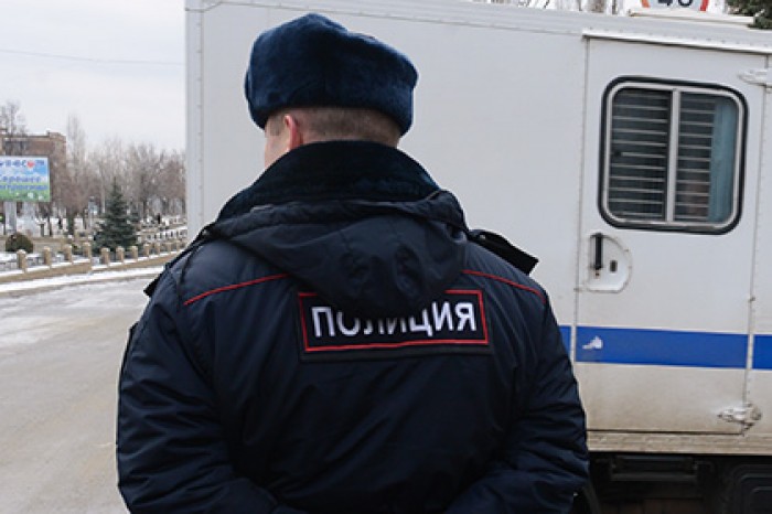 В квартире стрелявшего по полицейским на востоке Москвы нашли оружие
