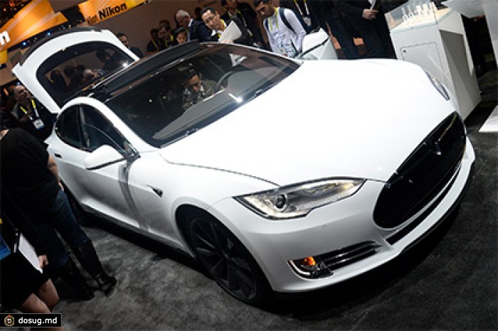 Власти Сингапура сочли электромобиль Tesla вредным для экологии