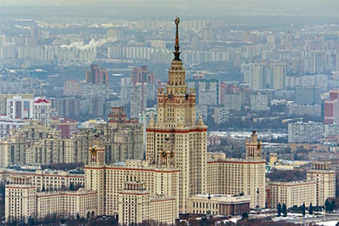 В МГУ занялись сидением на яйцах