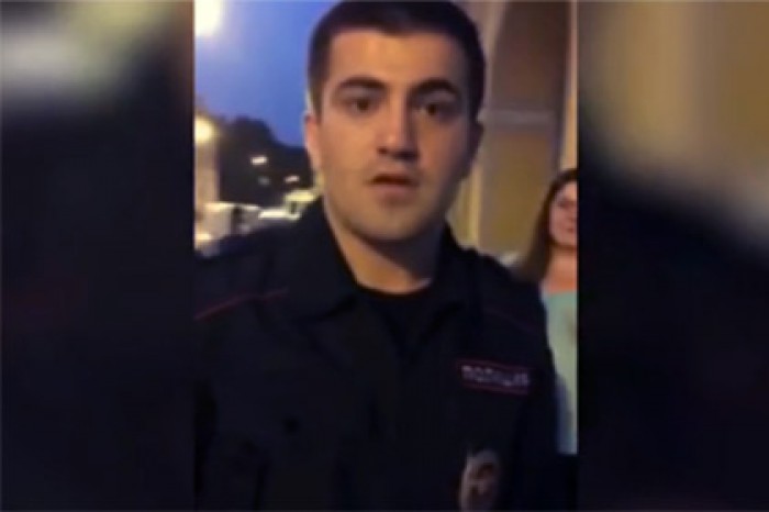 В Петербурге полицейский задержал ловца покемонов за отказ выключить камеру