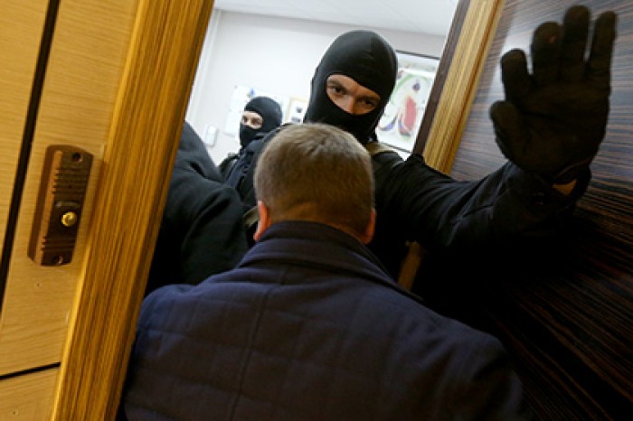 В Петербурге после обысков в офисах сайентологов задержаны 10 человек