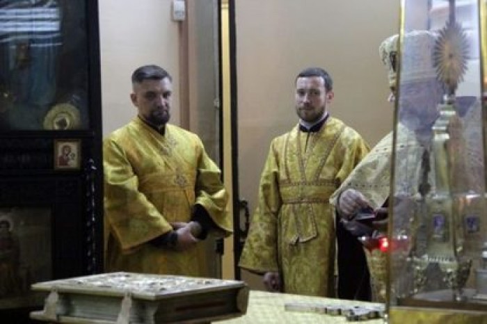 В сети посмеялись над богослужением рэпера Басты