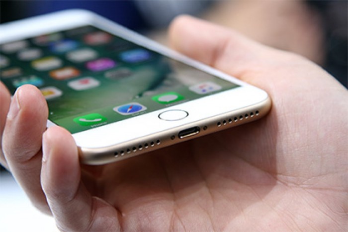 Выход iPhone 7 обрушил цены на смартфоны Apple в России