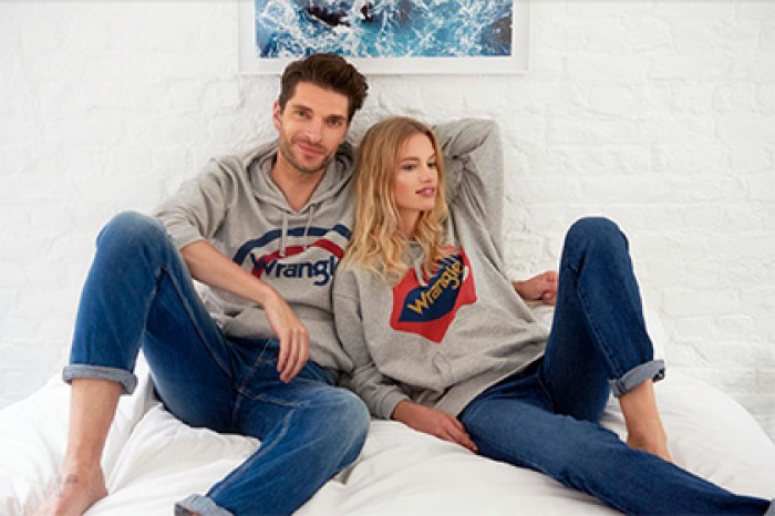 Wrangler посвятил коллекцию одежды эпохе хиппи