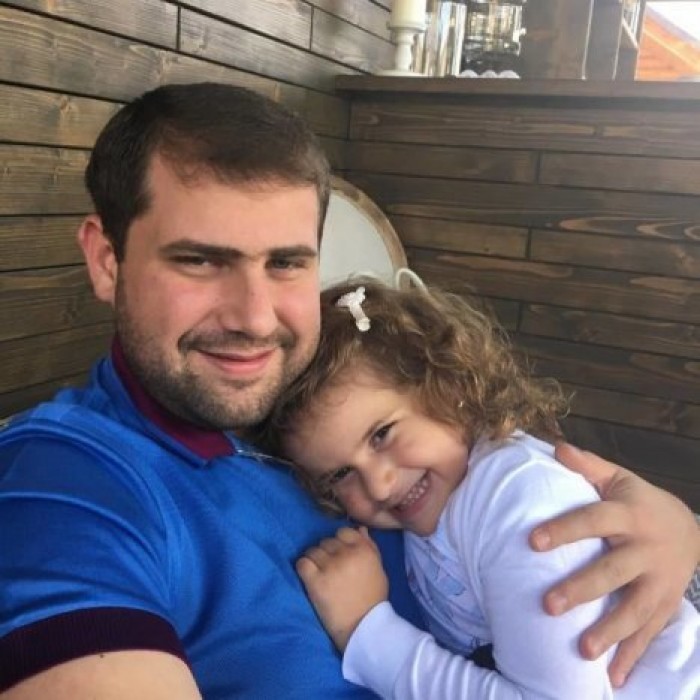 Жасмин пишет о своем муже Илане Шоре, как о прекрасном отце