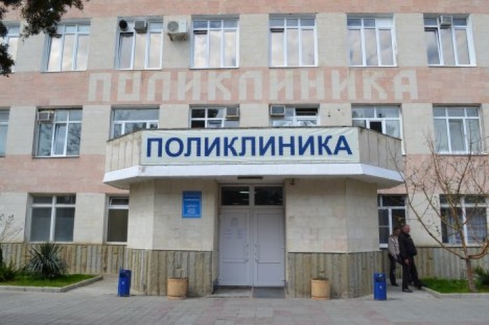 Жительнице Уфы пришлось ползком добираться до рентген-кабинета в поликлинике