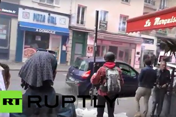 Журналистку видеоагентства RT ранили в голову во время беспорядков в Париже
