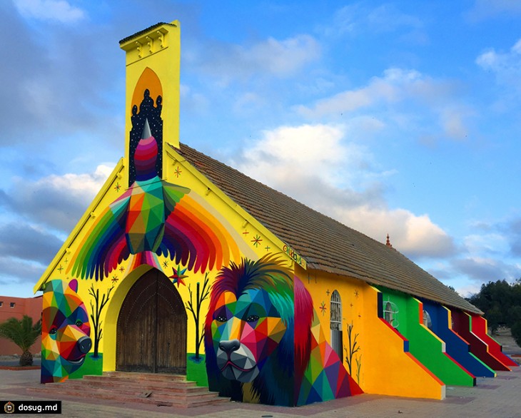 Яркий стрит-арт на заброшенной церкви в Марокко от Okuda San Miguel