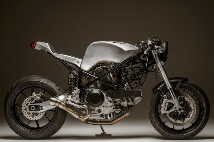 Кастом-стритфайтер Ducati 900SS