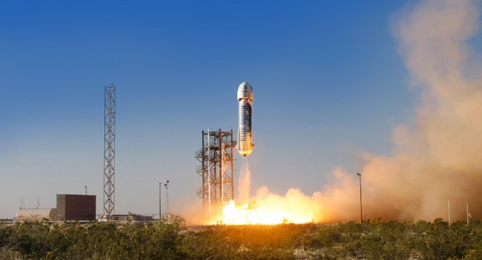 Первая в мире вертикальная посадка космического корабля