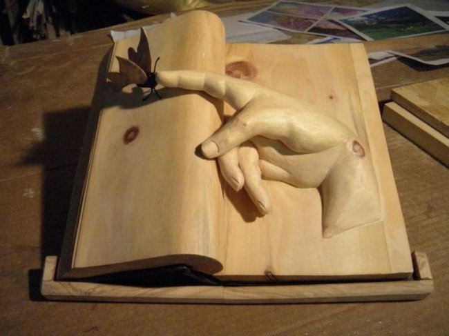 Деревянные книги от Нино Орланди