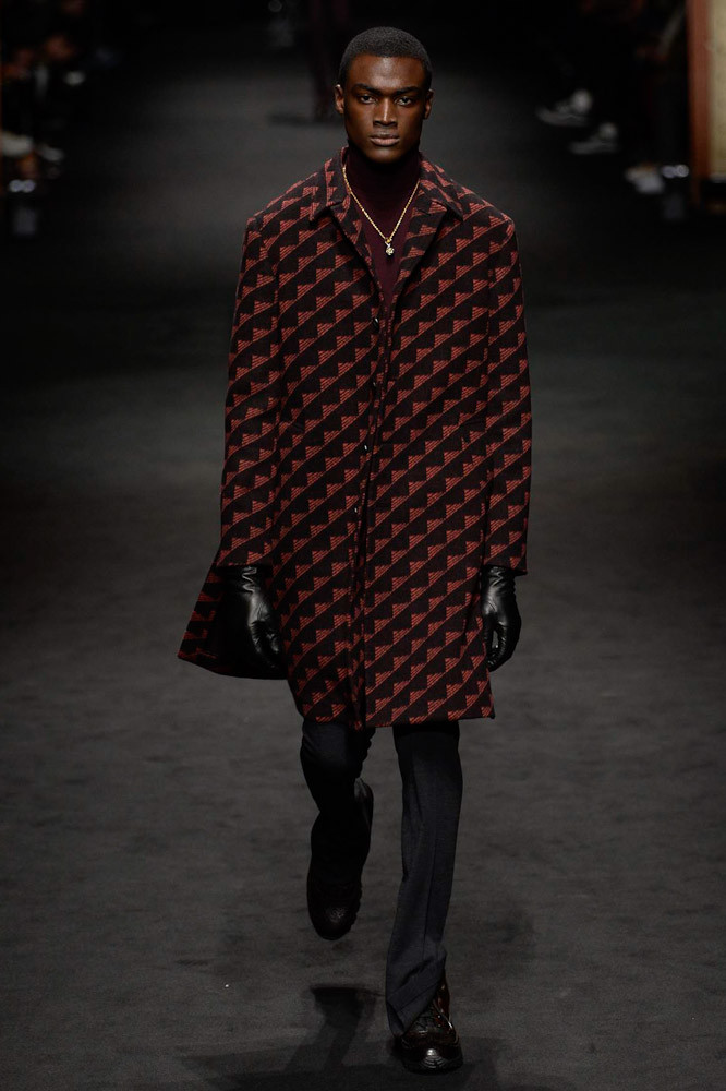 Неделя моды в Милане: Versace осень-зима 2017/18