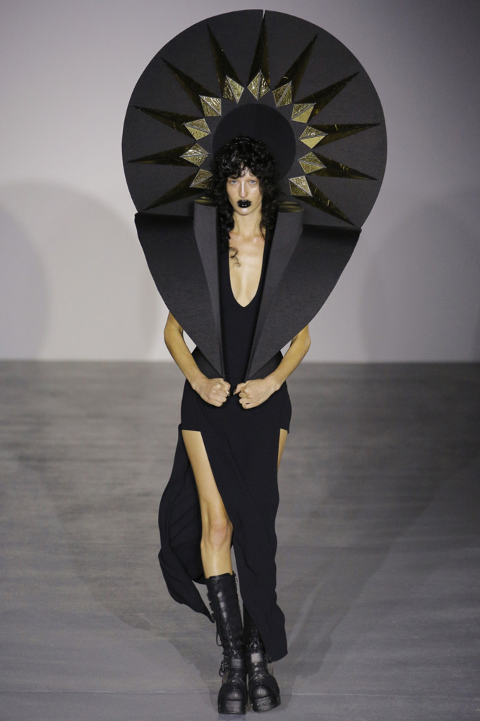Неделя моды в Лондоне: Gareth Pugh весна 2017