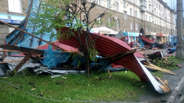Ураган в Нижнем Тагиле: один человек погиб, девять получили травмы