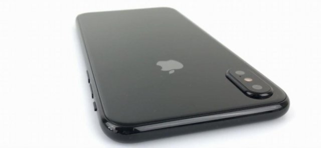 Первый взгляд на iPhone 8