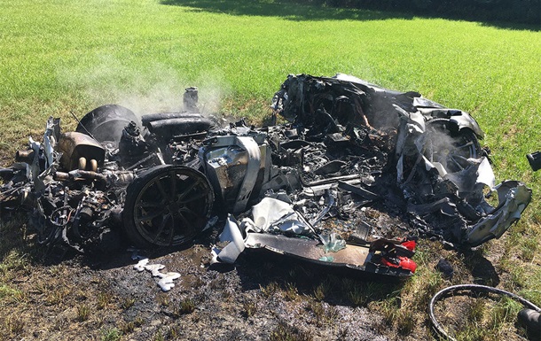 Британец разбил гоночный Ferrari спустя час после покупки