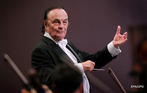 Известного 81-летнего дирижера обвинили в домогательствах
